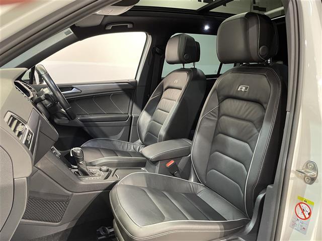 ティグアン TDI 4モーション Rライン チルト&テレスコピックステアリング/パワーテールゲート/インテリアアンビエントライト/カミングホーム&リービングホーム/シートヒーター(D/N)/パワーテールゲート/シートヒーター(D/N)/ETC(22枚目)