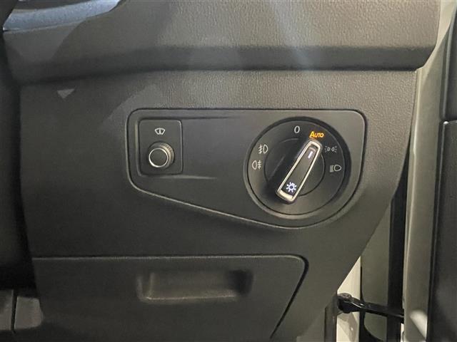 ティグアン TDI 4モーション Rライン チルト&テレスコピックステアリング/パワーテールゲート/インテリアアンビエントライト/カミングホーム&リービングホーム/シートヒーター(D/N)/パワーテールゲート/シートヒーター(D/N)/ETC(28枚目)