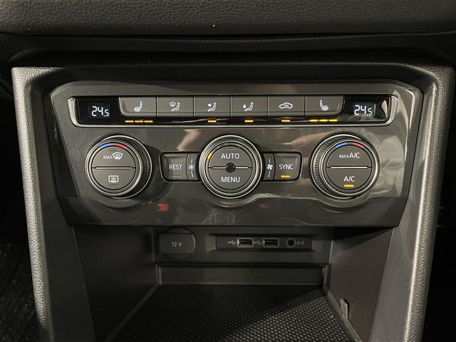 ティグアン TDI 4モーション Rライン チルト&テレスコピックステアリング/パワーテールゲート/インテリアアンビエントライト/カミングホーム&リービングホーム/シートヒーター(D/N)/パワーテールゲート/シートヒーター(D/N)/ETC(29枚目)