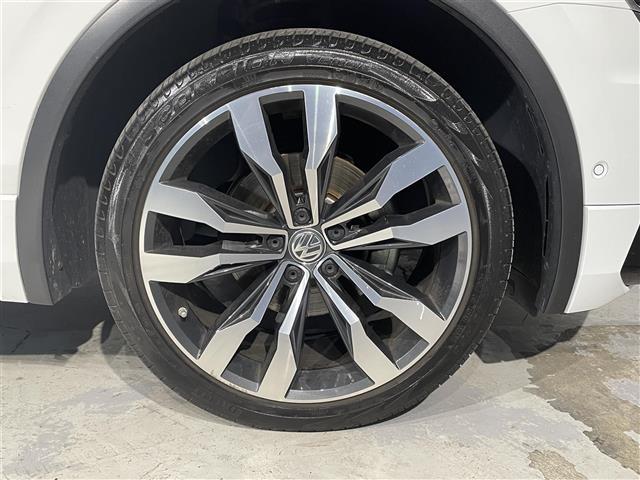 ティグアン TDI 4モーション Rライン チルト&テレスコピックステアリング/パワーテールゲート/インテリアアンビエントライト/カミングホーム&リービングホーム/シートヒーター(D/N)/パワーテールゲート/シートヒーター(D/N)/ETC(31枚目)