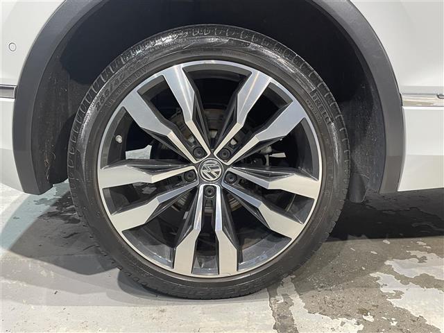 ティグアン TDI 4モーション Rライン チルト&テレスコピックステアリング/パワーテールゲート/インテリアアンビエントライト/カミングホーム&リービングホーム/シートヒーター(D/N)/パワーテールゲート/シートヒーター(D/N)/ETC(32枚目)