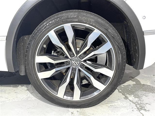 ティグアン TDI 4モーション Rライン チルト&テレスコピックステアリング/パワーテールゲート/インテリアアンビエントライト/カミングホーム&リービングホーム/シートヒーター(D/N)/パワーテールゲート/シートヒーター(D/N)/ETC(34枚目)