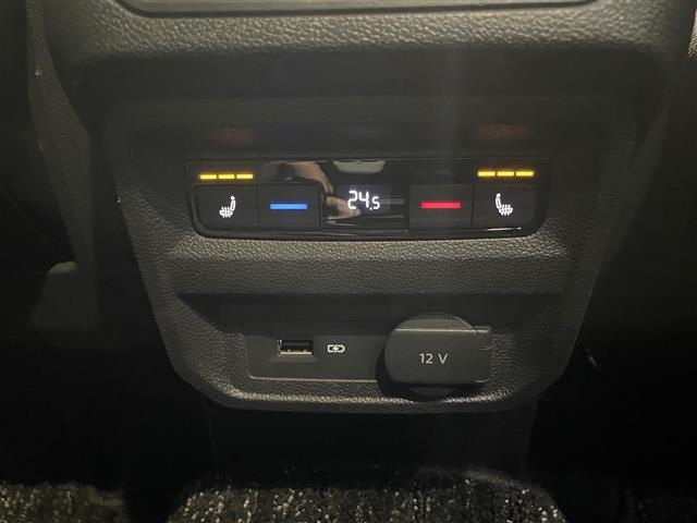 ティグアン TDI 4モーション Rライン チルト&テレスコピックステアリング/パワーテールゲート/インテリアアンビエントライト/カミングホーム&リービングホーム/シートヒーター(D/N)/パワーテールゲート/シートヒーター(D/N)/ETC(37枚目)