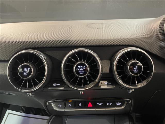 TTSクーペ 2.0TFSI クワトロ 純正ナビ フルセグTV バックカメラ フロントカメラ レザーシート 前席シートヒーター ACC ETC LEDヘッドライト コーナーセンサー(17枚目)