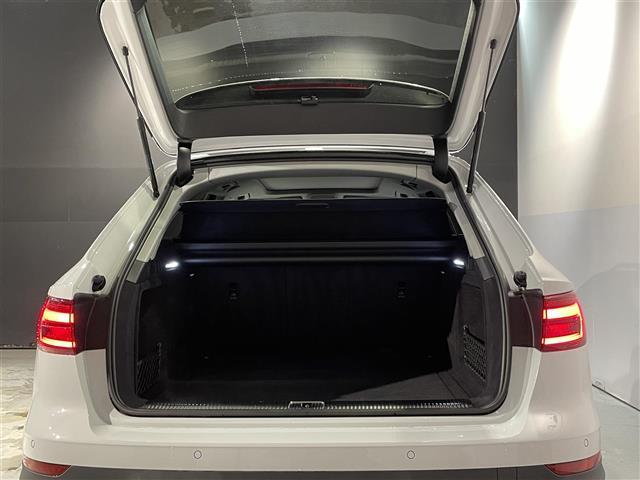 A4オールロードクワトロ ベースグレード ☆パノラマサンルーフ☆ラグジュアリーパッケージ☆アシスタンスパッケージ☆マトリクスLEDヘッドライトPKG☆純正ナビ☆フルセグTV☆前後ドラレコ☆社外レーダー☆BANG&OLUFSENサウンド(11枚目)