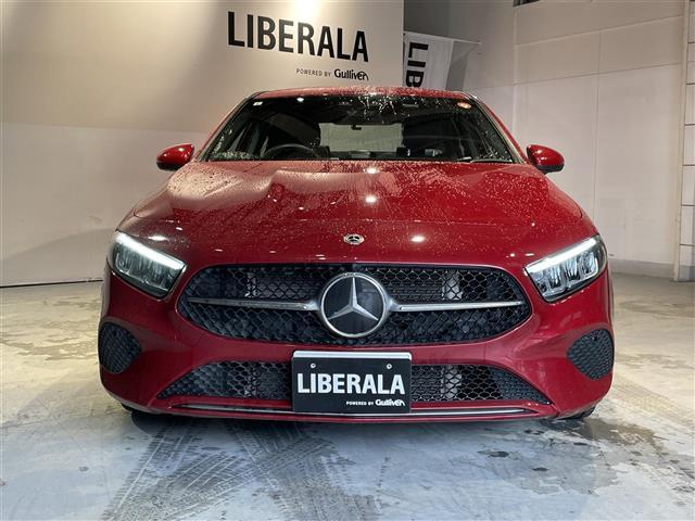 Aクラスセダン A180セダン(3枚目)