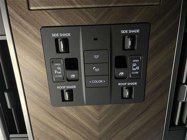 ＬＭ ＬＭ５００ｈ　バージョンＬ　☆４ＷＤ☆サンルーフ☆純正ナビ☆マークレビンソン☆フルセグＴＶ☆全周囲カメラ☆純正フリップダウンモニター☆レザーシート☆パワーシート☆シートヒーター☆ベンチレーションシート☆マッサージシート☆ＥＴＣ（17枚目）