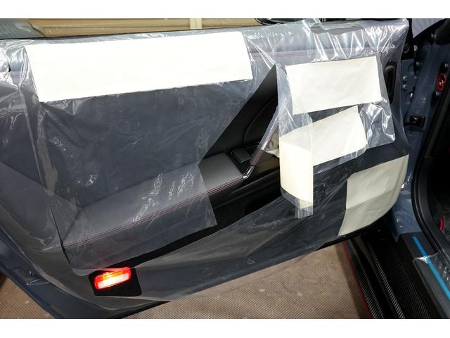 GT-R ニスモ スペシャルエディション 登録済未使用車 最終型2025年モデル 屋根付車庫保管 プライバシーガラス nismoフロアマット(45枚目)