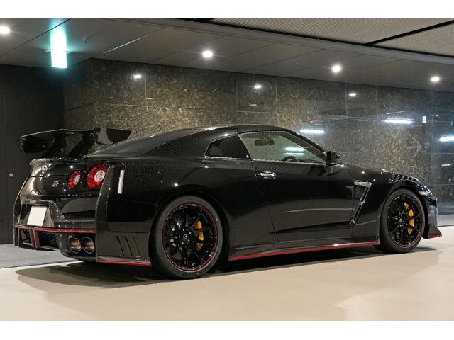 ＧＴ－Ｒ ニスモ　スペシャルエディション　登録済未使用車　最終型ＭＹ２５　ｎｉｓｍｏフロアマット　プライバシーガラス（2枚目）