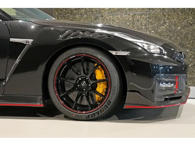 ＧＴ－Ｒ ニスモ　スペシャルエディション　登録済未使用車　最終型ＭＹ２５　ｎｉｓｍｏフロアマット　プライバシーガラス（3枚目）