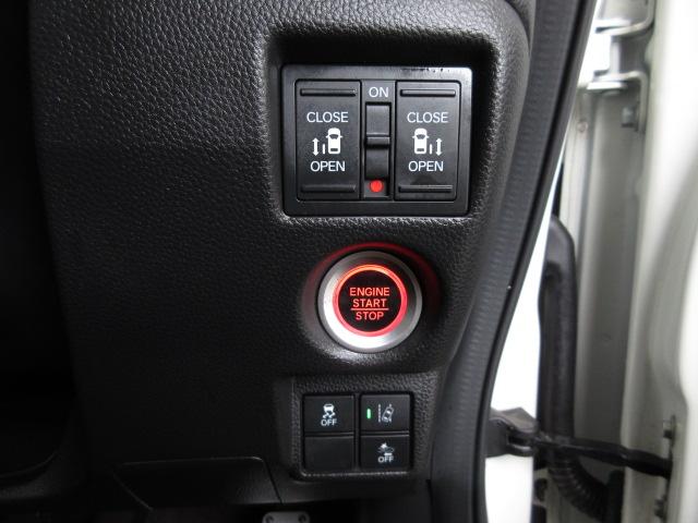 Ｎ－ＢＯＸカスタム Ｇ・Ｌターボホンダセンシング　禁煙／８型プレナビ／前後Ｄレコ／両電扉／電暖席／パドル／半革席／６ＳＲＳ／Ｒカメ／オートリトラミラー／記録簿／ＥＴＣ／ＬＥＤ／１２セグ／ＢＴＡ／ＣＤ／シートバックテーブル／ＯＰグリル＋ＢＫエンブレム（6枚目）