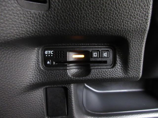 Ｎ－ＢＯＸカスタム Ｇ・Ｌターボホンダセンシング　禁煙／８型プレナビ／前後Ｄレコ／両電扉／電暖席／パドル／半革席／６ＳＲＳ／Ｒカメ／オートリトラミラー／記録簿／ＥＴＣ／ＬＥＤ／１２セグ／ＢＴＡ／ＣＤ／シートバックテーブル／ＯＰグリル＋ＢＫエンブレム（7枚目）