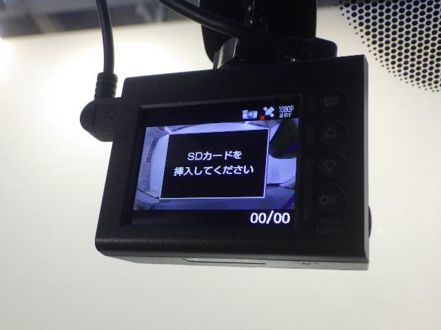 ヴェゼル ハイブリッドZ・ホンダセンシング 禁煙/ナビ/Rカメ/パドル■LEDフォグ■前後Dレコ/電暖席/ETC/スマキー/オートリトラ+ヒーデット+リバース連動ドアミラー/CD/TV/BTA/半革席/キーレス連動遠隔PW/熱線入ハーフシェイド(4枚目)