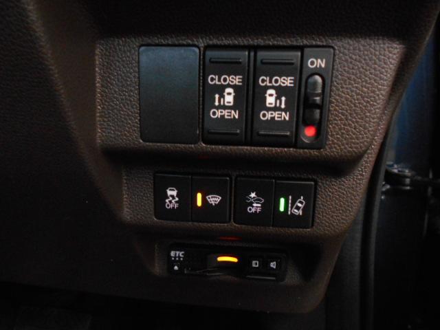 フリードハイブリッド ハイブリッド・Gホンダセンシング 禁煙■7人乗■ナビ/前後Dレコ/両電扉/電暖席/Rカメ/フルセグ/BTA/CD/ETC/LED/スマキー/ドアバイザ/間欠ワイパー/ロールサンシェード/オートリトラ+ヒーデットミラー/熱線入Fガラス(4枚目)