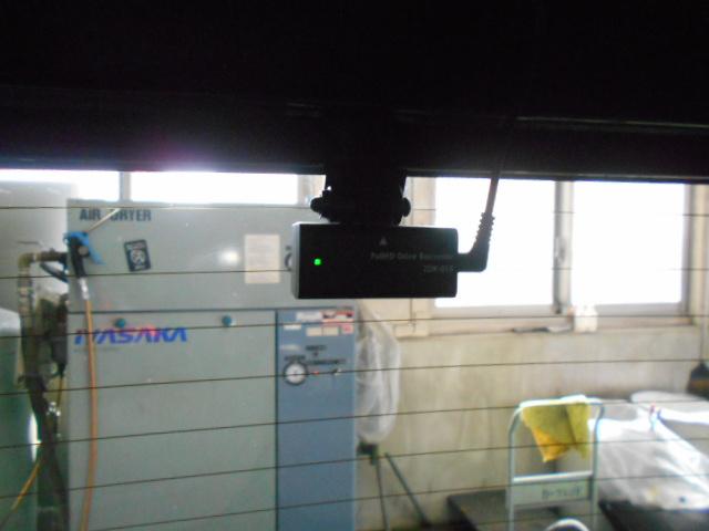 フリードハイブリッド ハイブリッド・Gホンダセンシング 禁煙■7人乗■ナビ/前後Dレコ/両電扉/電暖席/Rカメ/フルセグ/BTA/CD/ETC/LED/スマキー/ドアバイザ/間欠ワイパー/ロールサンシェード/オートリトラ+ヒーデットミラー/熱線入Fガラス(8枚目)