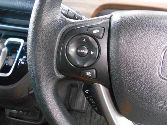 フリードハイブリッド ハイブリッド・Gホンダセンシング 禁煙■7人乗■ナビ/前後Dレコ/両電扉/電暖席/Rカメ/フルセグ/BTA/CD/ETC/LED/スマキー/ドアバイザ/間欠ワイパー/ロールサンシェード/オートリトラ+ヒーデットミラー/熱線入Fガラス(10枚目)