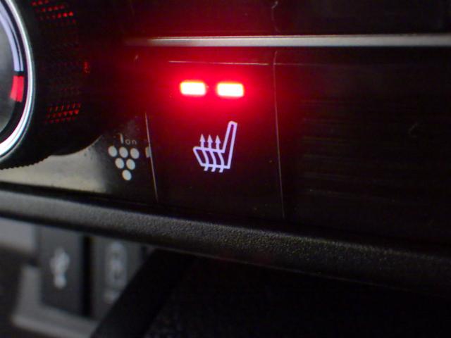 N-BOXカスタム G・Lターボホンダセンシング 禁煙/8型ナビ■タイヤR6年製■前後Dレコ/両電扉/電暖席/半革席/パドル/12セグ/BTA/CD/オートリトラミラー/ETC/逆突防止Rソナー/間欠ワイパ/フォグ/スマキー/プラズマクラスタ付AC(6枚目)