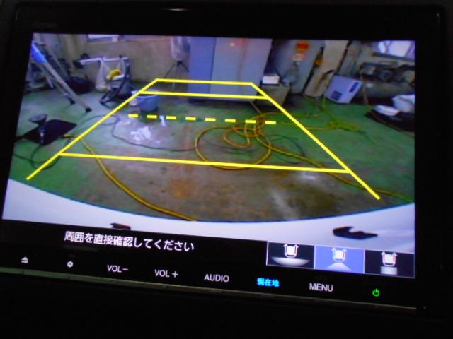 フリード+ハイブリッド ハイブリッド・クロスターホンダセンシング 6SRS/9型プレナビ/前後Dレコ■両側ハンズフリー電動扉■Fセンサー/半革席/12セグ/CD/BTA/電暖席/スマキー/ETC/LED/Rカメ/フォグ/禁煙/間欠ワイパ/熱線入ハーフシェイドFガ(6枚目)