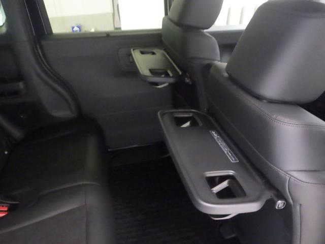 N-BOXカスタム ターボ 8型プレナビ■全周囲カメ■パドル/前後Dレコ/スマキー/LED/6SRS/両電扉/電暖席/ドアバイザ/フルセグ/BTA/CD/オートリトラミラー/ETC/半革席/オートHIビーム/禁煙/1オナ/間欠ワ(15枚目)