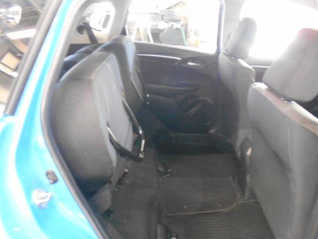 フィットハイブリッド Ｆパッケージ　禁煙／衝突軽減Ｂ／ナビ／Ｒカメ／Ｄレコ／ＥＴＣ／ＬＥＤ／スマキー／６ＳＲＳ／フルセグ／ＢＴＡ／ＣＤ／ＤＶＤ／ＭＲ／オートライト／間欠ワイパー／ハーフシェイドＦガラス／１オナ／記録簿／ＩＳＯＦＩＸ／（19枚目）