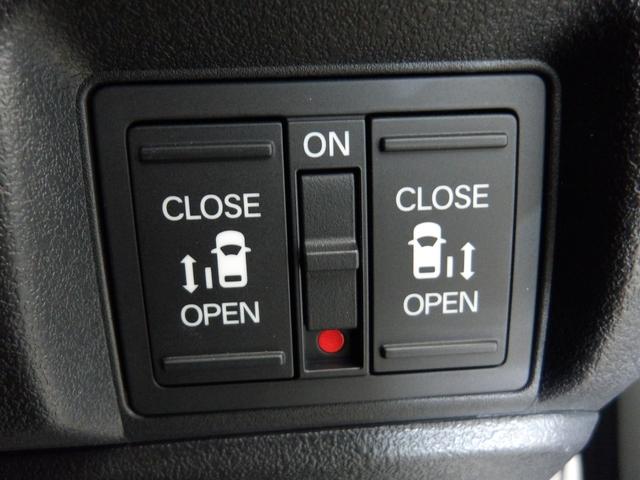 N-BOXカスタム ベースグレード 禁煙/デモカー/9型ナビ/前後Dレコ/両電扉/電暖席/Rカメ/フルセグ/LED/ETC/ロールサンシェード/BTA/CD/前後コーナーセンサー/6SRS/スマキー/オートリトラミラー/間欠ワイパー(14枚目)