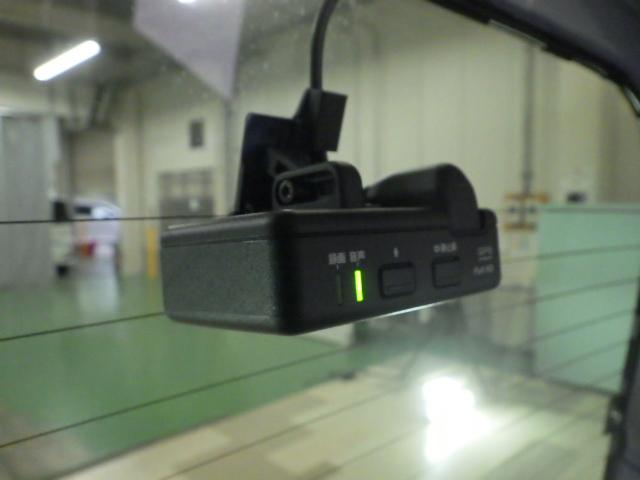 Ｎ－ＢＯＸ Ｇ・Ｌターボホンダセンシング　１オナ・禁煙・純正Ｍナビ・サイドＳＲＳ・前後ドラレコ・シートヒーター・ＬＥＤ・ＥＴＣ・ＵＳＢ・ブル－トゥース　イモビライザー　アイドルストップ　バックビューモニター　ターボエンジン　スマートキー（7枚目）