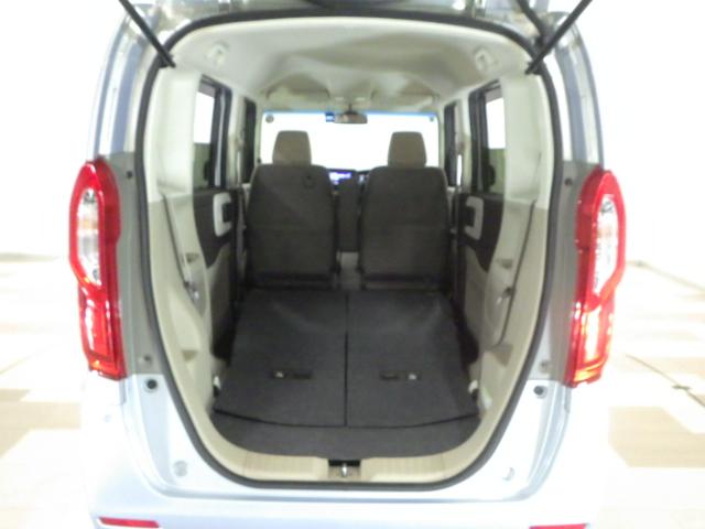 Ｎ－ＢＯＸ Ｇ・Ｌターボホンダセンシング　１オナ・禁煙・純正Ｍナビ・サイドＳＲＳ・前後ドラレコ・シートヒーター・ＬＥＤ・ＥＴＣ・ＵＳＢ・ブル－トゥース　イモビライザー　アイドルストップ　バックビューモニター　ターボエンジン　スマートキー（17枚目）