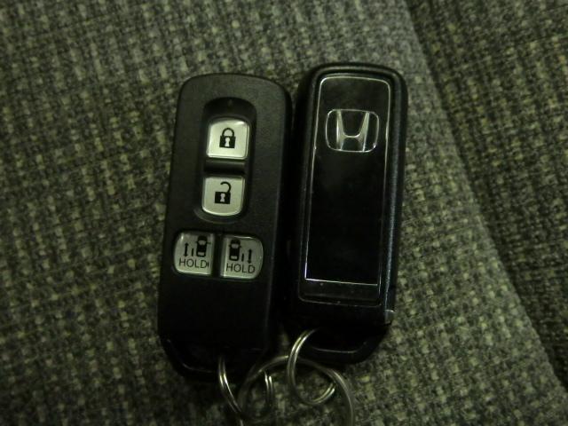 Ｎ－ＢＯＸ Ｇ・Ｌターボホンダセンシング　１オナ・禁煙・純正Ｍナビ・サイドＳＲＳ・前後ドラレコ・シートヒーター・ＬＥＤ・ＥＴＣ・ＵＳＢ・ブル－トゥース　イモビライザー　アイドルストップ　バックビューモニター　ターボエンジン　スマートキー（25枚目）