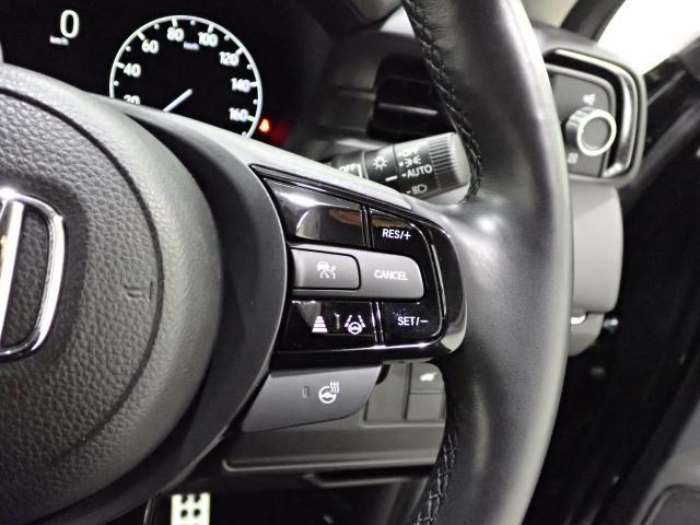 ヴェゼル e:HEVZ 衝突回避支援ブレーキ機能 1オナ スマキ Pトランク フルオートエアコン Dレコ エアバッグ 両席エアバック Rカメ 記録簿付 パワーウィンドウ LEDランプ ソナー クルーズC 禁煙 追従 USB(17枚目)