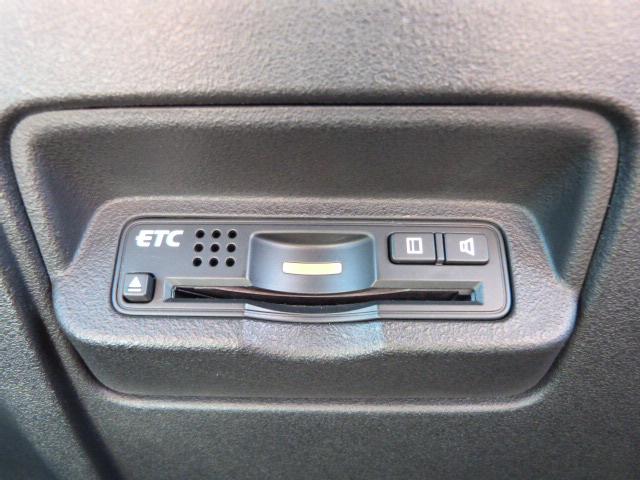 フリード Gジャストセレクション 禁煙車・純正Mナビ・天吊モニター・HID・2列目ベンチシート・ETC・VSA・片側電動スライドドア・スマートキー Bモニター スマトキー 地上デジタルTV 定期点検記録簿 助手席エアバッグ パワステ(6枚目)