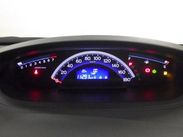 フリード Gジャストセレクション 禁煙車・純正Mナビ・天吊モニター・HID・2列目ベンチシート・ETC・VSA・片側電動スライドドア・スマートキー Bモニター スマトキー 地上デジタルTV 定期点検記録簿 助手席エアバッグ パワステ(20枚目)