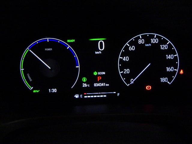 ヴェゼル e:HEVZ Hセンシング・禁煙・ワンオーナー・ブラインドスポットインフォメーション・前後ドラレコ 衝突回避支援ブレーキ機能 1オナ スマキ Pトランク フルオートエアコン Dレコ エアバッグ 両席エアバック(15枚目)