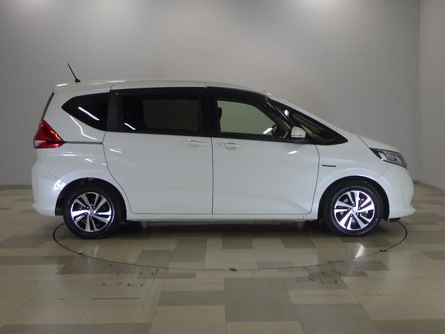 フリードハイブリッド ハイブリッド・Ｇホンダセンシング　両側電動スライドドア　ＬＥＤライト　ＥＴＣ　スマートキー　リアカメラ　軽減ブレーキ　キーフリーシステム　記録簿　ＤＶＤ再生可能　サイドカーテンエアバック　ＥＣＯＮ　禁煙　後カメラ　Ａクルーズ　横滑防止（24枚目）