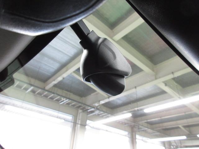 ヴェゼル e:HEVZ 1オナ・禁煙・純正Mナビ・全周囲カメラ・前後コーナーセンサー・前後ドラレコ・サイドSRS・運助シートヒーター・ハンズフリーパワーテールゲート・LED・ETC・USB・ブル-トゥース スマキ Pトランク(7枚目)