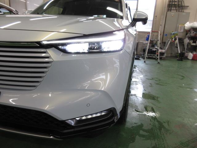 ヴェゼル e:HEVZ 1オナ・禁煙・純正Mナビ・全周囲カメラ・前後コーナーセンサー・前後ドラレコ・サイドSRS・運助シートヒーター・ハンズフリーパワーテールゲート・LED・ETC・USB・ブル-トゥース スマキ Pトランク(9枚目)