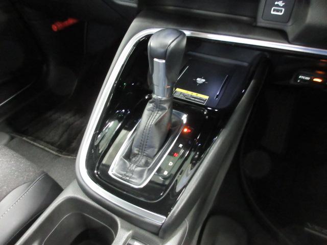 ヴェゼル e:HEVZ 1オナ・禁煙・純正Mナビ・全周囲カメラ・前後コーナーセンサー・前後ドラレコ・サイドSRS・運助シートヒーター・ハンズフリーパワーテールゲート・LED・ETC・USB・ブル-トゥース スマキ Pトランク(23枚目)