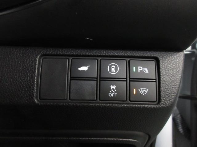 ヴェゼル e:HEVZ 1オナ・禁煙・純正Mナビ・全周囲カメラ・前後コーナーセンサー・前後ドラレコ・サイドSRS・運助シートヒーター・ハンズフリーパワーテールゲート・LED・ETC・USB・ブル-トゥース スマキ Pトランク(25枚目)