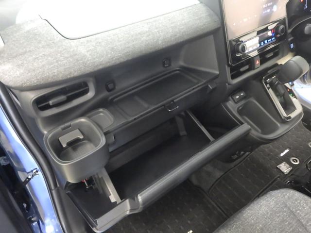 シエンタ Z グレイッシュブルー 360度カメラ 1オナ W電動ドア 禁煙 イモビ クルーズC USB LEDヘッドランプ ETC Sキー 横滑り防止機能 パワーウィンドウ エアバック ABS ウォークスルー(17枚目)