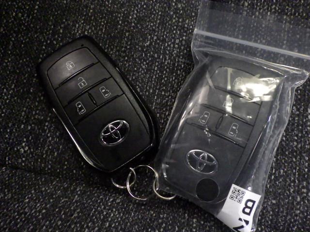 シエンタ Z グレイッシュブルー 360度カメラ 1オナ W電動ドア 禁煙 イモビ クルーズC USB LEDヘッドランプ ETC Sキー 横滑り防止機能 パワーウィンドウ エアバック ABS ウォークスルー(20枚目)