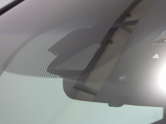 フリードハイブリッド ハイブリッド・クロスターホンダセンシング 1オナ・禁煙・純正Mナビ・前後ドラレコ・サイドSRS・運助シートヒーター・LED・ETC・USB・ブル-トゥース 両側Pスライドドア オートクルーズコントロール 記録簿 ワンオ-ナ- DVD再生可能(4枚目)