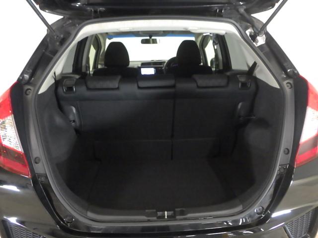 フィット 13G・Fパッケージ 1オナ・禁煙・純正Mナビ・14AW・ETC・CD・DVD・1セグ・ブル-トゥース イモビ ワンオーナー車 DVD再生可能 スマ-トキ- 記録簿有り VSA ETC付き 助手席エアバッグ Rカメラ PS(11枚目)