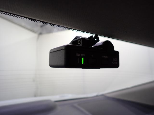 インサイト ＥＸ　黒革シート　１オーナー　禁煙　衝突軽減　Ｒカメラ　ＬＥＤライト　ＡＢＳ　前席シートヒーター　オ－トエアコン　ナビＴＶ　パワーウィンドウ　スマキー　クルコン　キーフリーシステム　サイドエアバック（52枚目）