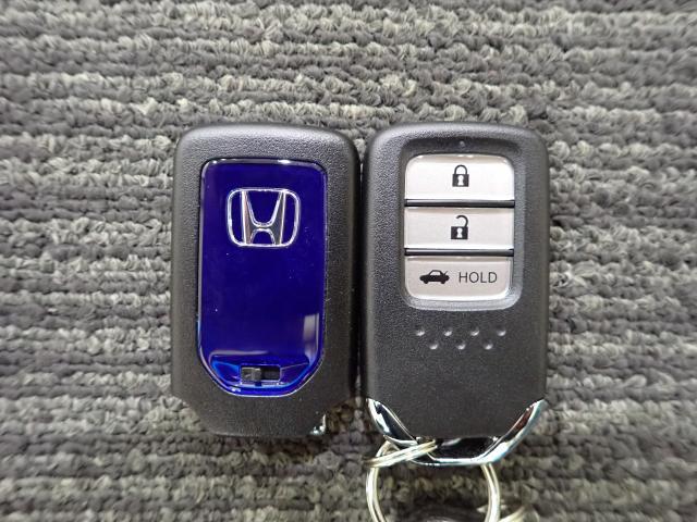 インサイト ＥＸ　黒革シート　１オーナー　禁煙　衝突軽減　Ｒカメラ　ＬＥＤライト　ＡＢＳ　前席シートヒーター　オ－トエアコン　ナビＴＶ　パワーウィンドウ　スマキー　クルコン　キーフリーシステム　サイドエアバック（54枚目）