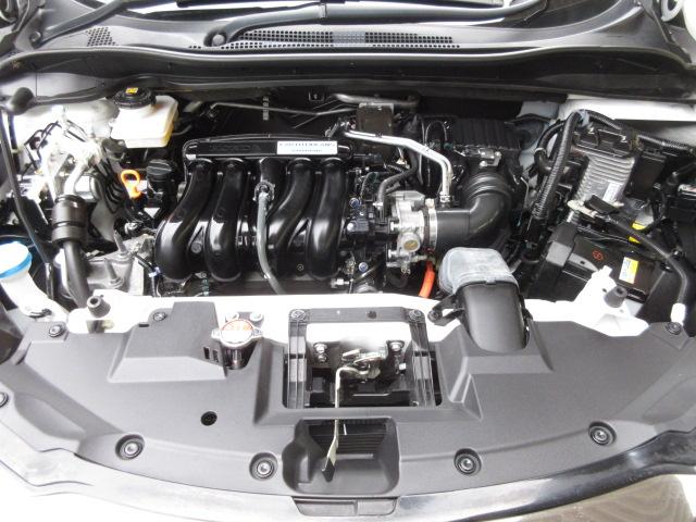 ヴェゼル ハイブリッドZ・ホンダセンシング 1オナ・禁煙・純正Mナビ・本革シート・運助パワーシート・運助シートヒーター・サイドSRS・LED・ETC・USB・ブル-トゥース レーダーサポート パワ-シ-ト 1オーナ- DVD再生機能 整備記録簿(19枚目)