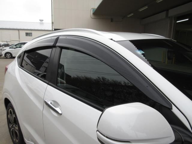 ヴェゼル ハイブリッドZ・ホンダセンシング 1オナ・禁煙・純正Mナビ・本革シート・運助パワーシート・運助シートヒーター・サイドSRS・LED・ETC・USB・ブル-トゥース レーダーサポート パワ-シ-ト 1オーナ- DVD再生機能 整備記録簿(26枚目)