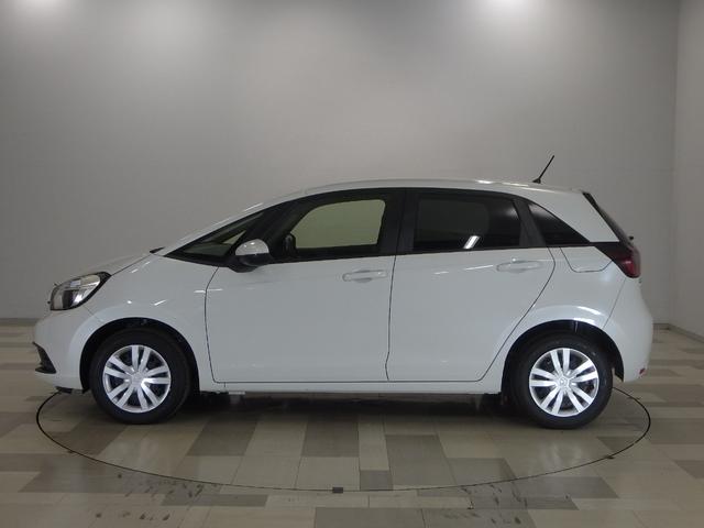 フィット ベーシック ホンダセンシング ETC スマートキー サイドエアバッグ 横滑防止装置 オートエアコン パワーウインドウ 盗難防止システム オートクルーズコントロール ABS パワーステアリング 運転席エアバッグ(16枚目)