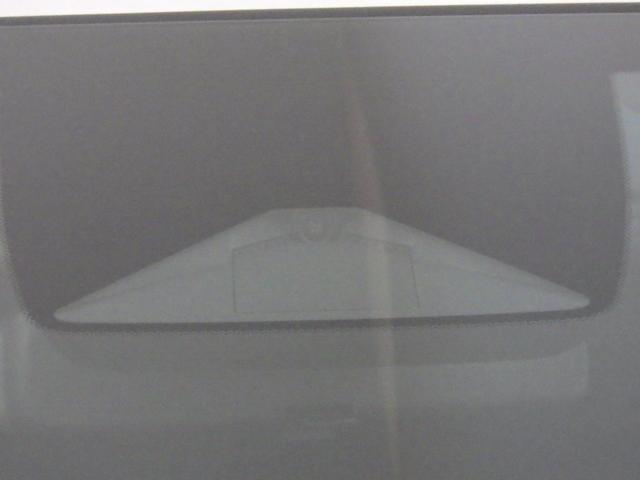 フィット ベーシック ホンダセンシング ETC スマートキー サイドエアバッグ 横滑防止装置 オートエアコン パワーウインドウ 盗難防止システム オートクルーズコントロール ABS パワーステアリング 運転席エアバッグ(21枚目)