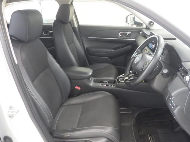 ヴェゼル ｅ：ＨＥＶＺ　１オナ・禁煙・純正Ｍナビ・全周囲カメラ・サイドＳＲＳ・前後コーナーセンサー・電動テールゲート・ブラインドスポットインフォメーション・ＢＯＳＥスピーカーシステム・ＬＥＤ・ＥＴＣ・ＵＳＢ・ブル－トゥース（14枚目）