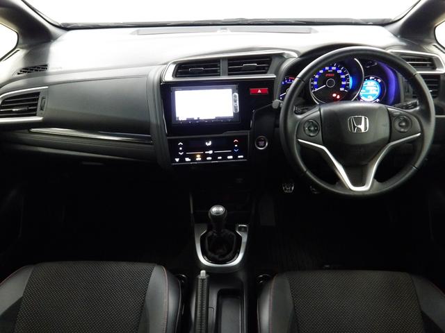 フィット ＲＳ　１オナ・禁煙・モデューロサス・運助モデューロカスタマイズシート・ＳＥＥＫＥＲ製マフラー・社外フロントリップスポイラー・純正Ｍナビ・社外前後ドラレコ・クルーズコントロール・ＬＥＤ・ＥＴＣ・ブル－トゥース（2枚目）