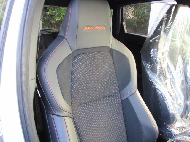 フィット ＲＳ　１オナ・禁煙・モデューロサス・運助モデューロカスタマイズシート・ＳＥＥＫＥＲ製マフラー・社外フロントリップスポイラー・純正Ｍナビ・社外前後ドラレコ・クルーズコントロール・ＬＥＤ・ＥＴＣ・ブル－トゥース（4枚目）